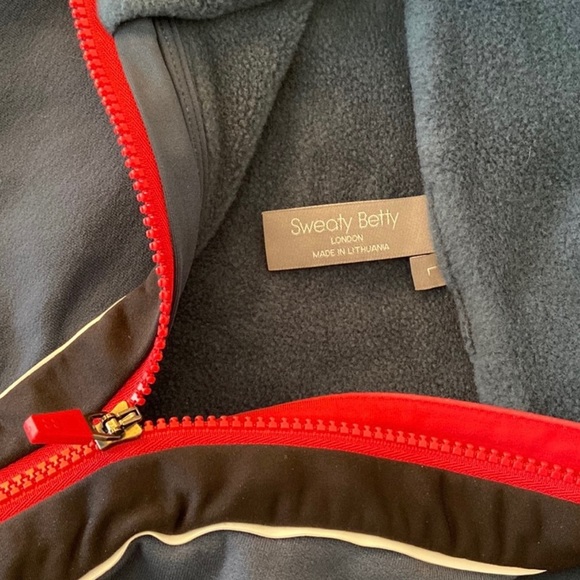 Sweaty Betty striped sweatshirt size large $175 - Picture 3 of 7